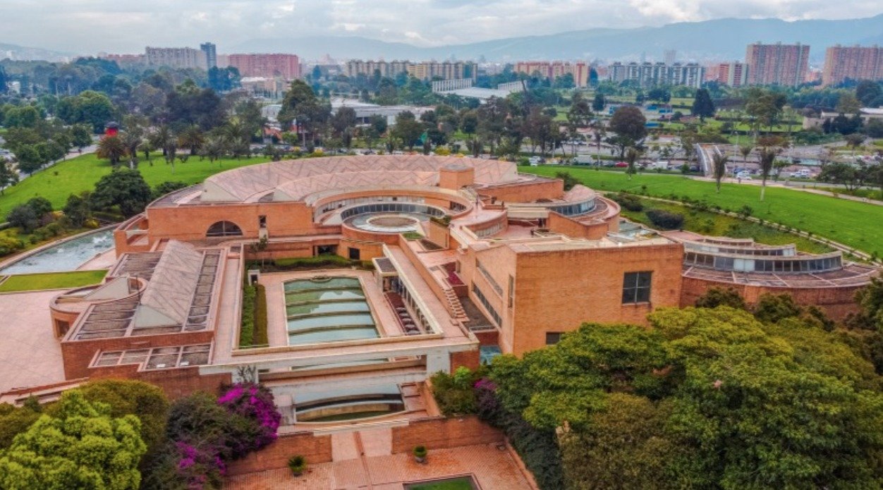¡A leer bajo el cielo de Bogotá! Acompáñanos en una gran jornada cultural al aire libre