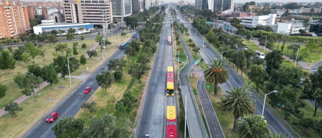 IDU habilitó uno de los carriles centrales de costado sur de calle 26 con av. 68