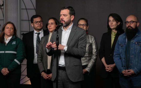 Distrito y Gobierno Nacional entablaron una reunión con el fin analizar salidas a la actual crisis del agua que enfrenta la ciudad y alternativas.