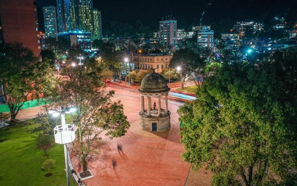 Alcalde Galán entregó a la ciudadanía renovado parque de Los periodistas