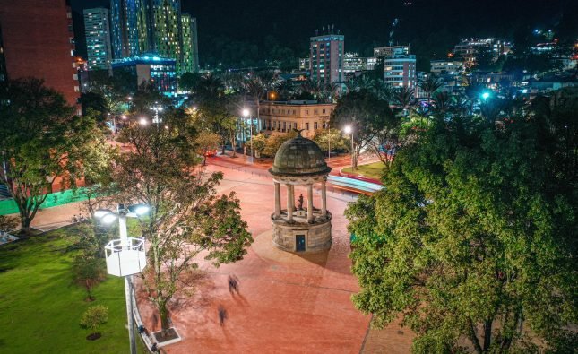 Alcalde Galán entregó a la ciudadanía renovado parque de Los periodistas