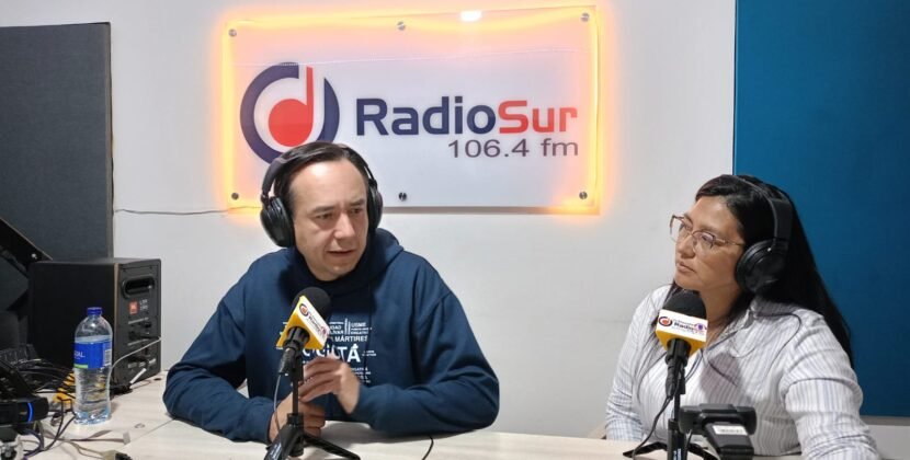 Eduardo Andrés Garzón, Subsecretario de Asuntos Locales, visitó recientemente RadioSur 106.4 FM para conversar sobre los grandes retos y avances de Bogotá en materia de seguridad alimentaria, participación ciudadana y seguridad territorial, en el marco del programa Bogotá Sin Hambre 2.0.