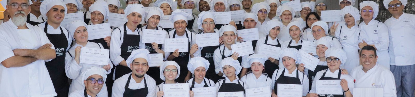 100 JÓVENES SE GRADÚAN EN BARISMO Y CULINARIA EN EL MARCO DE LA ALIANZA ENTRE NESTLÉ COLOMBIA Y EL SENA