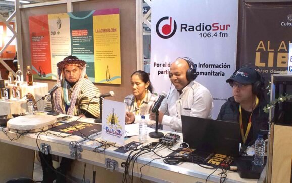 Tejiendo Territorios y Saberes: La Mesa de Radio Itinerante que Conecta Bogotá y el Pacífico